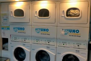 Uno Laundry 300x200 - Beranda